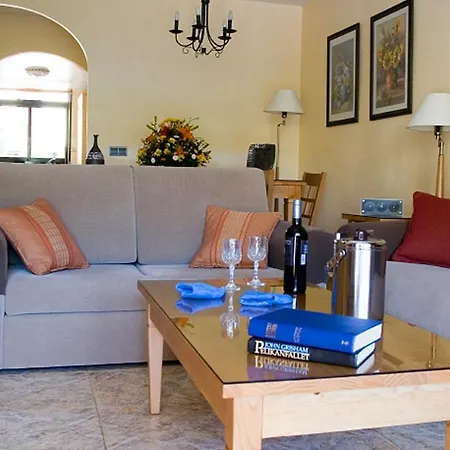Apartamento Macdonald Doña Lola *