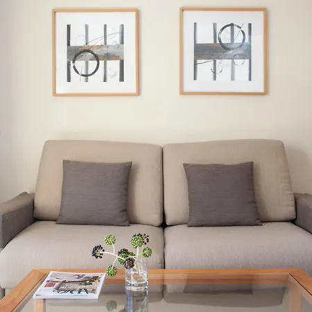 Macdonald Dona Lola Apartment
