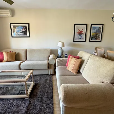 Apartment Macdonald Dona Lola *
