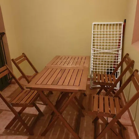 Macdonald Dona Lola Apartment