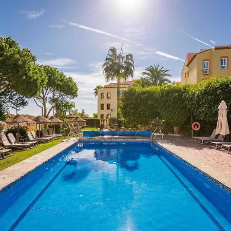 Daire Macdonald Dona Lola La Cala De Mijas